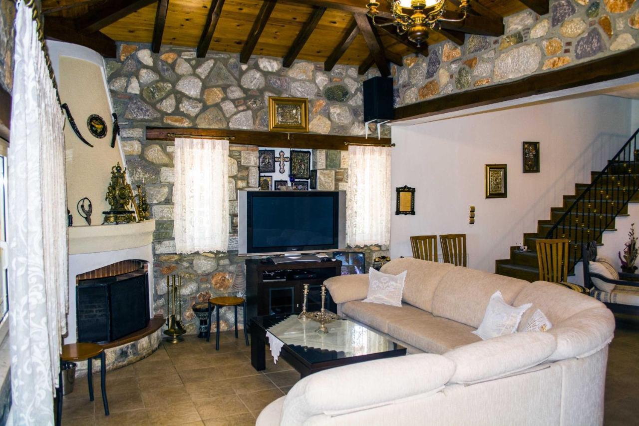 Villa Gem Moni Evaggelistrias Kültér fotó